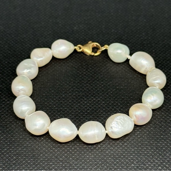 Jewelry - Pearl Bracelet